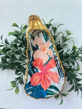 Hibiscus Oyster Shell Dish